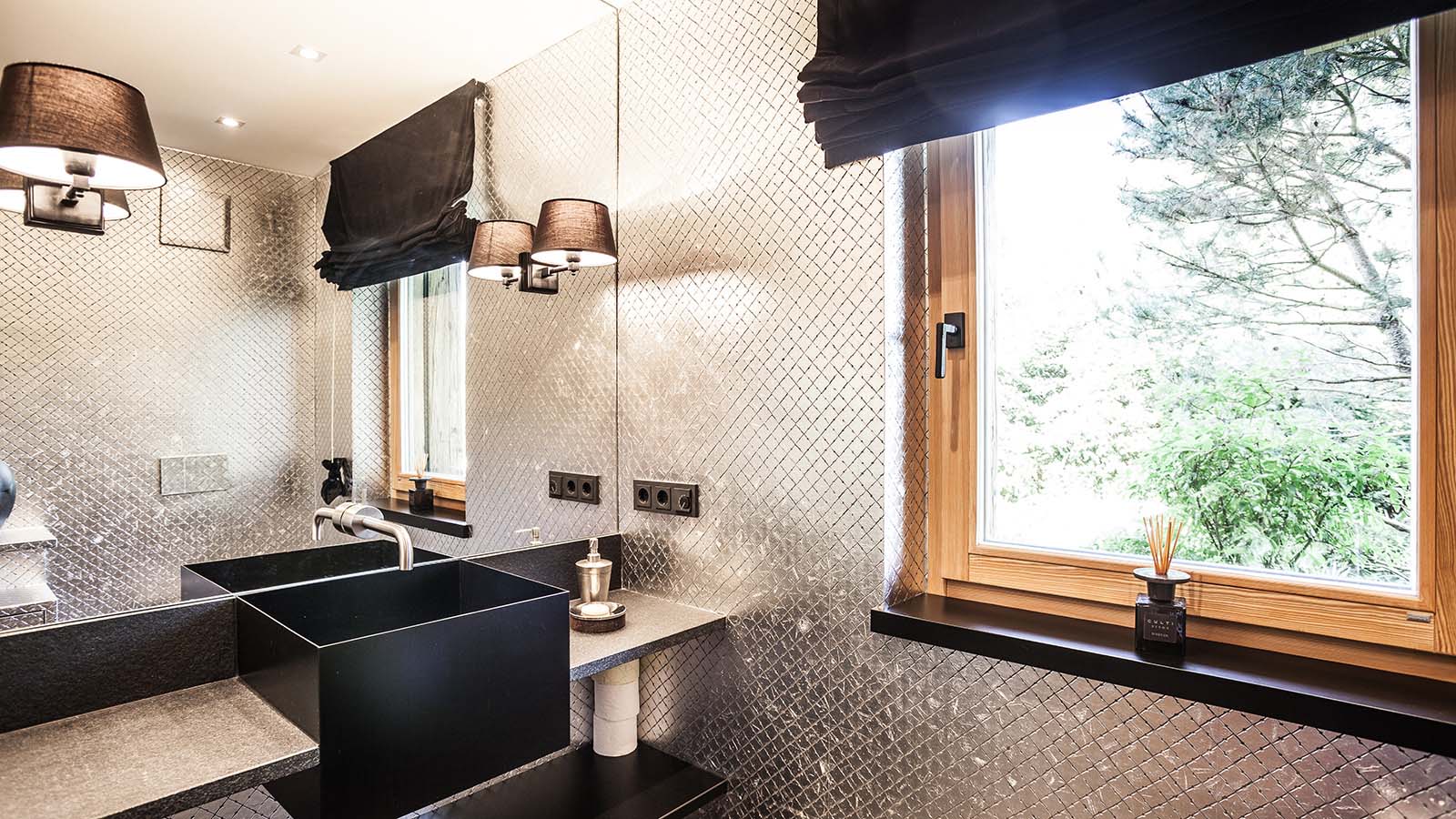 HAUSCHILD Installationen Bad Spiegel