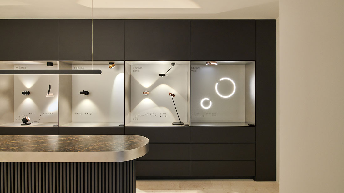 Elegantes Interieur im neuen Occhio Flaship-Store Milano