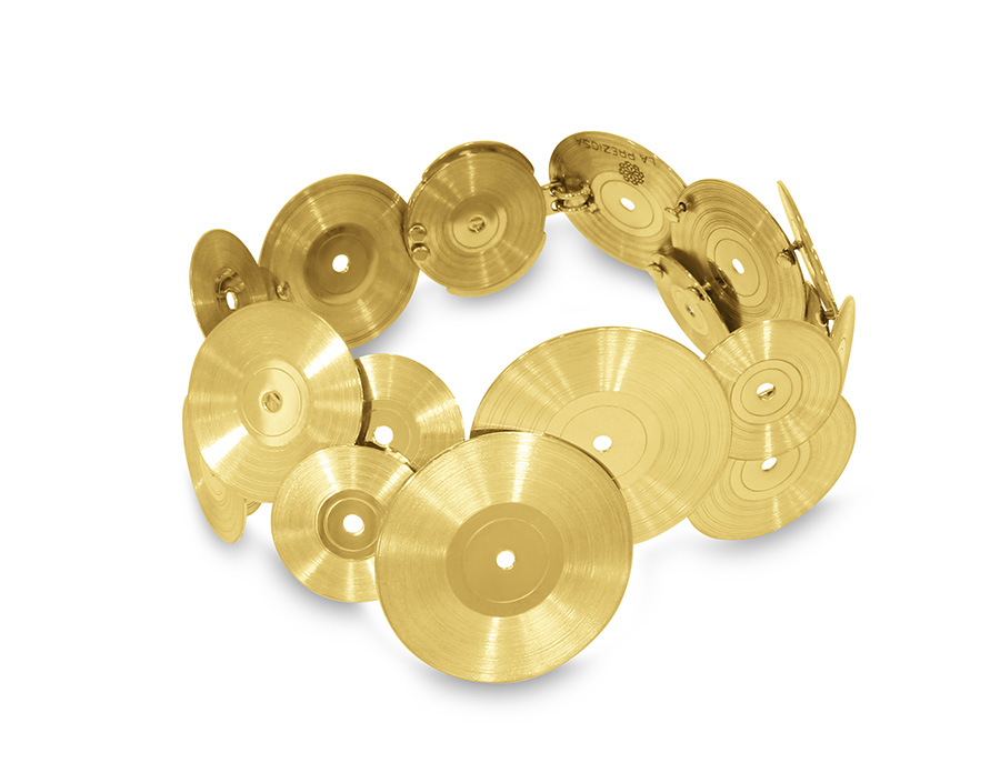 Armschmuck On Air: LA PREZIOSA www.lapreziosa.it Bild: © LA PREZIOSA