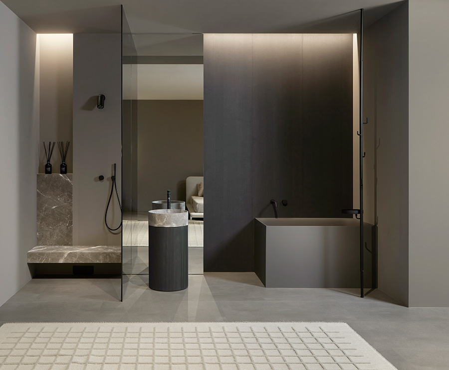 Klare Harmonie | Drei Komponenten, die dem Bad außergewöhnliche Klarheit, reduzierte Struktur und moderne Ästhetik verleihen: freistehendes Waschbecken Rigatino (Design: AL Studio), Badewanne (Design: Mario Ferrarini), modulares Regalsystem Cartesio für den Duschbereich. www.antoniolupi.it Foto: © Antoniolupi S.p.A.